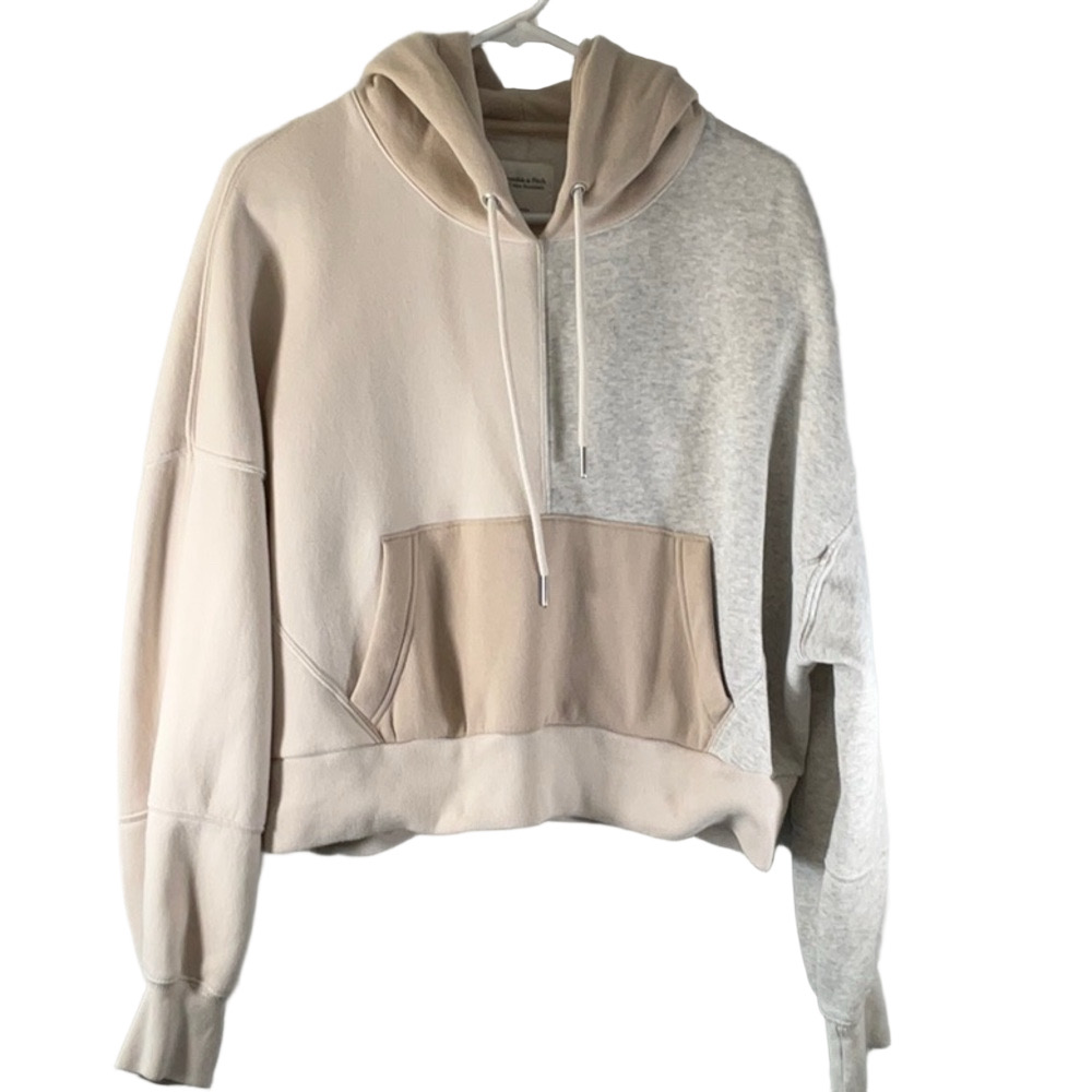 Abercrombie & Fitch Two-Tone Hoodie in Cream and Gray